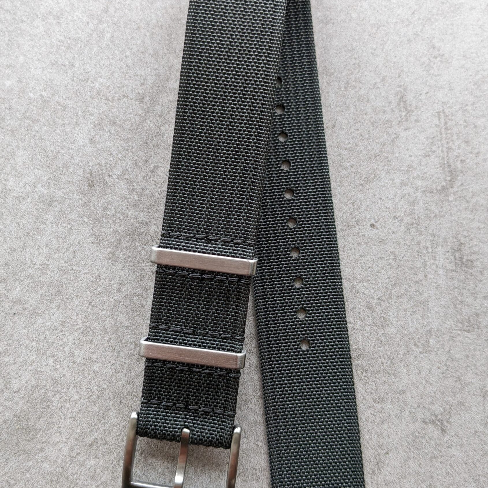 dark-grey-ribbed-nato