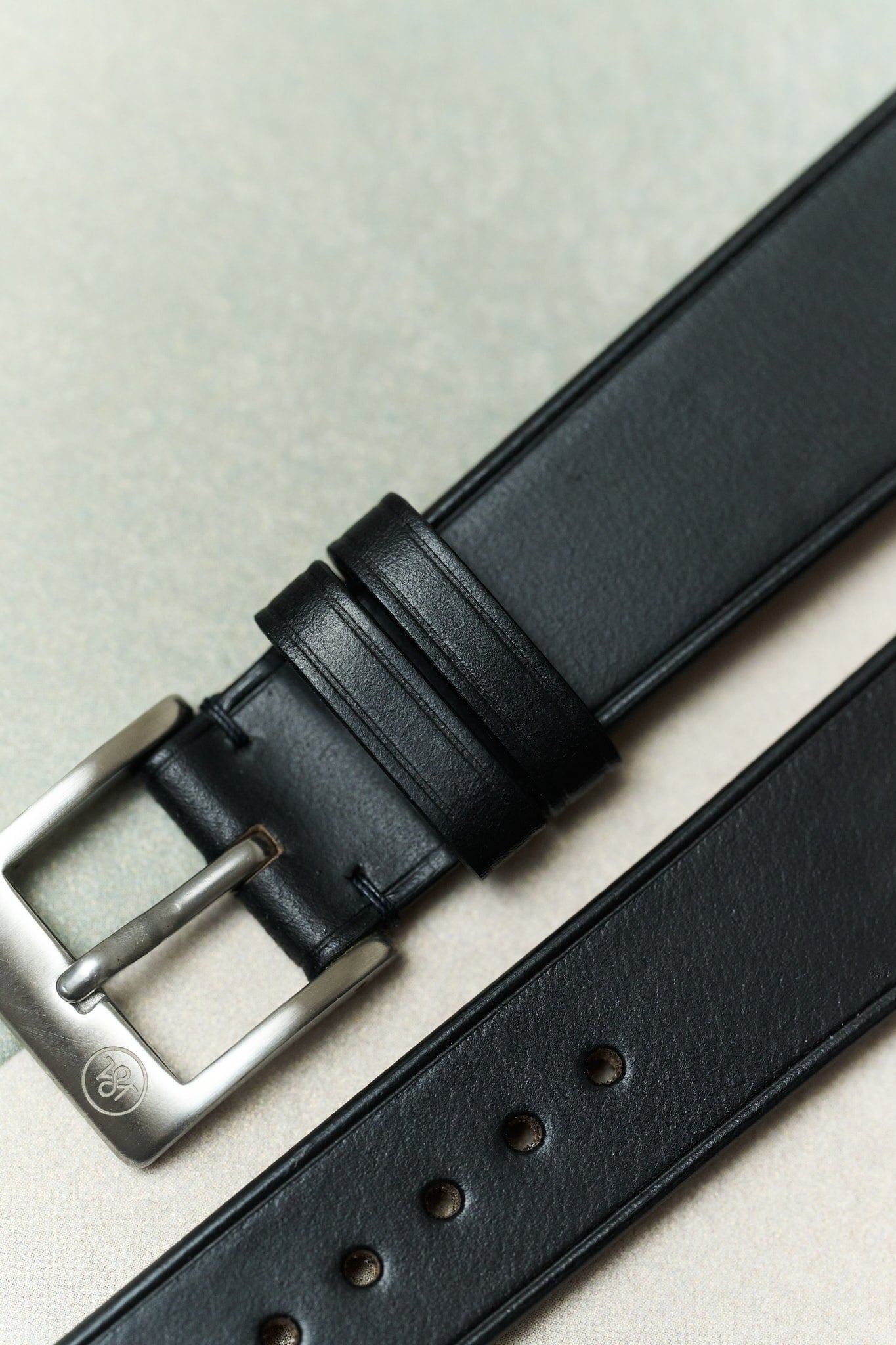 Horween Chromexcel Strap Minimal Stitch - Black - RTW - The Strap Tailor