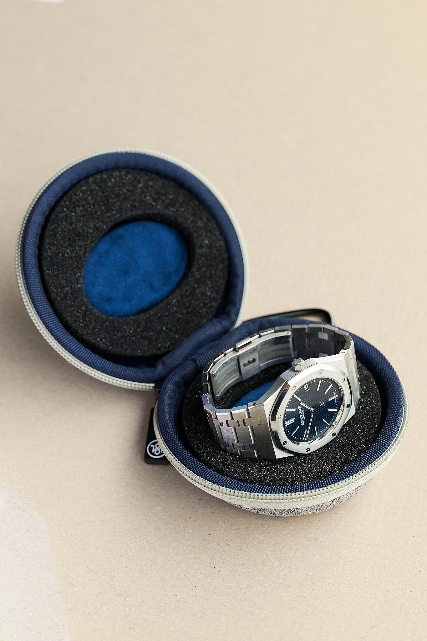 Bagel Watch Storage Case - Grey - The Strap Tailor