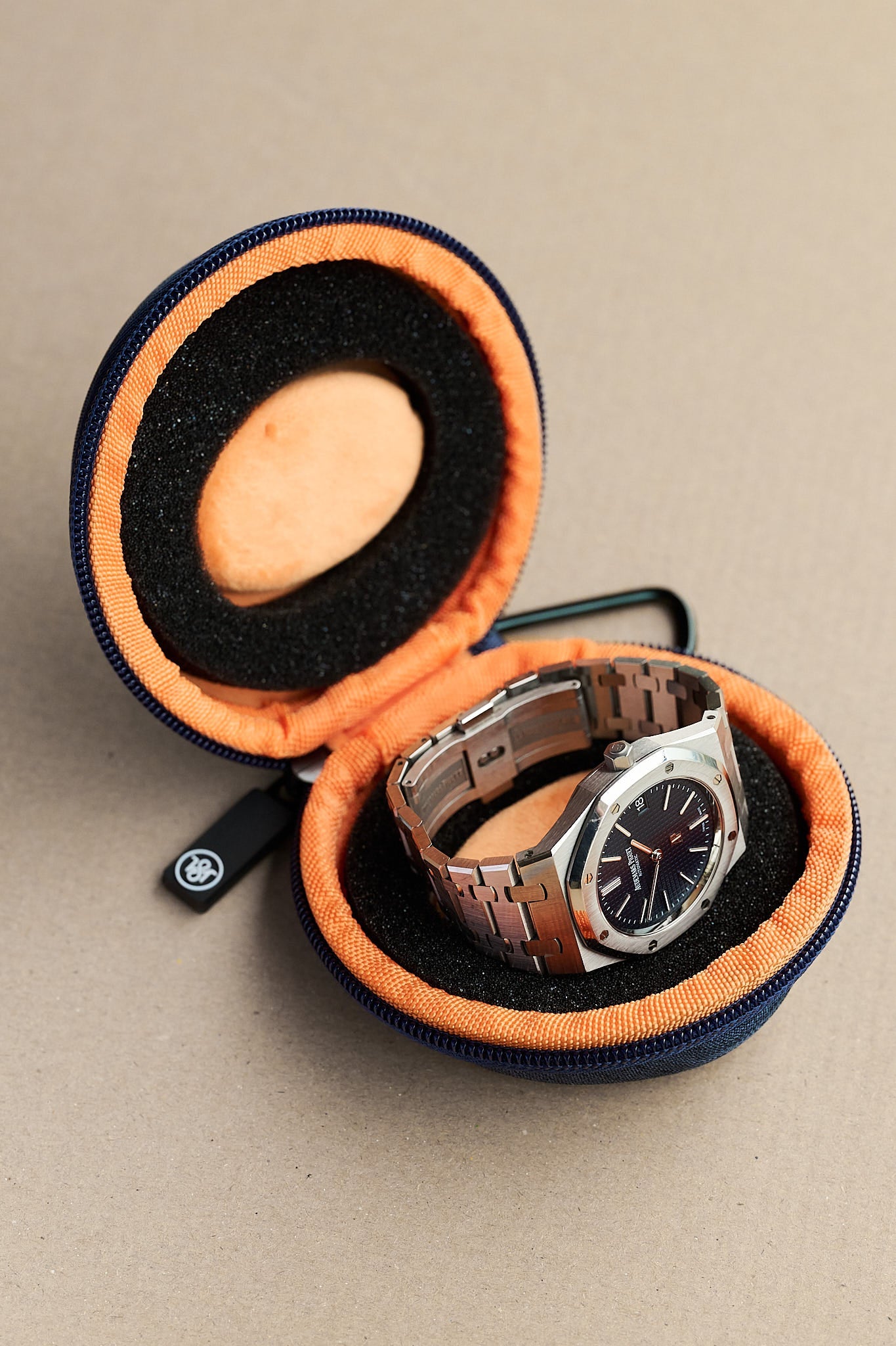 Bagel Watch Storage Case - Navy Blue - The Strap Tailor