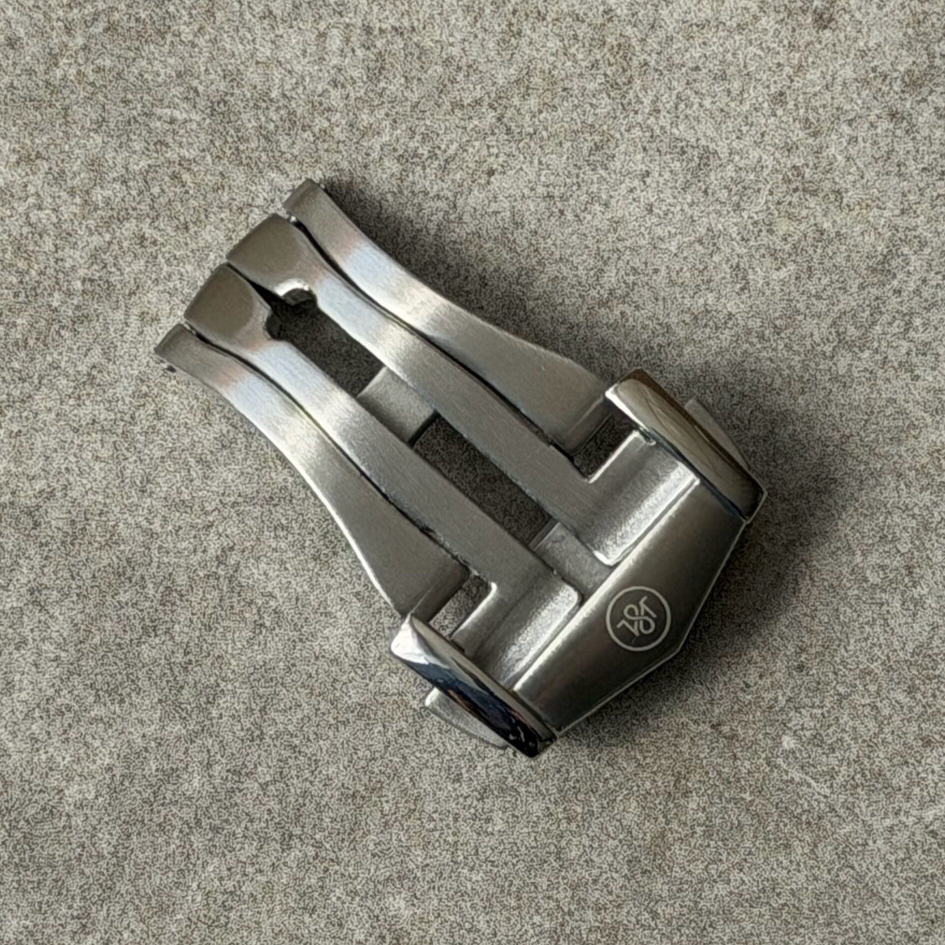 Omega-Style Deployant Clasp - The Strap Tailor