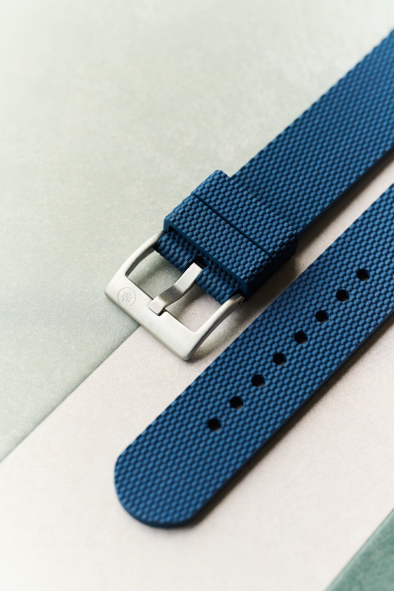 The Expedition Rubber Strap - Navy Blue - The Strap Tailor
