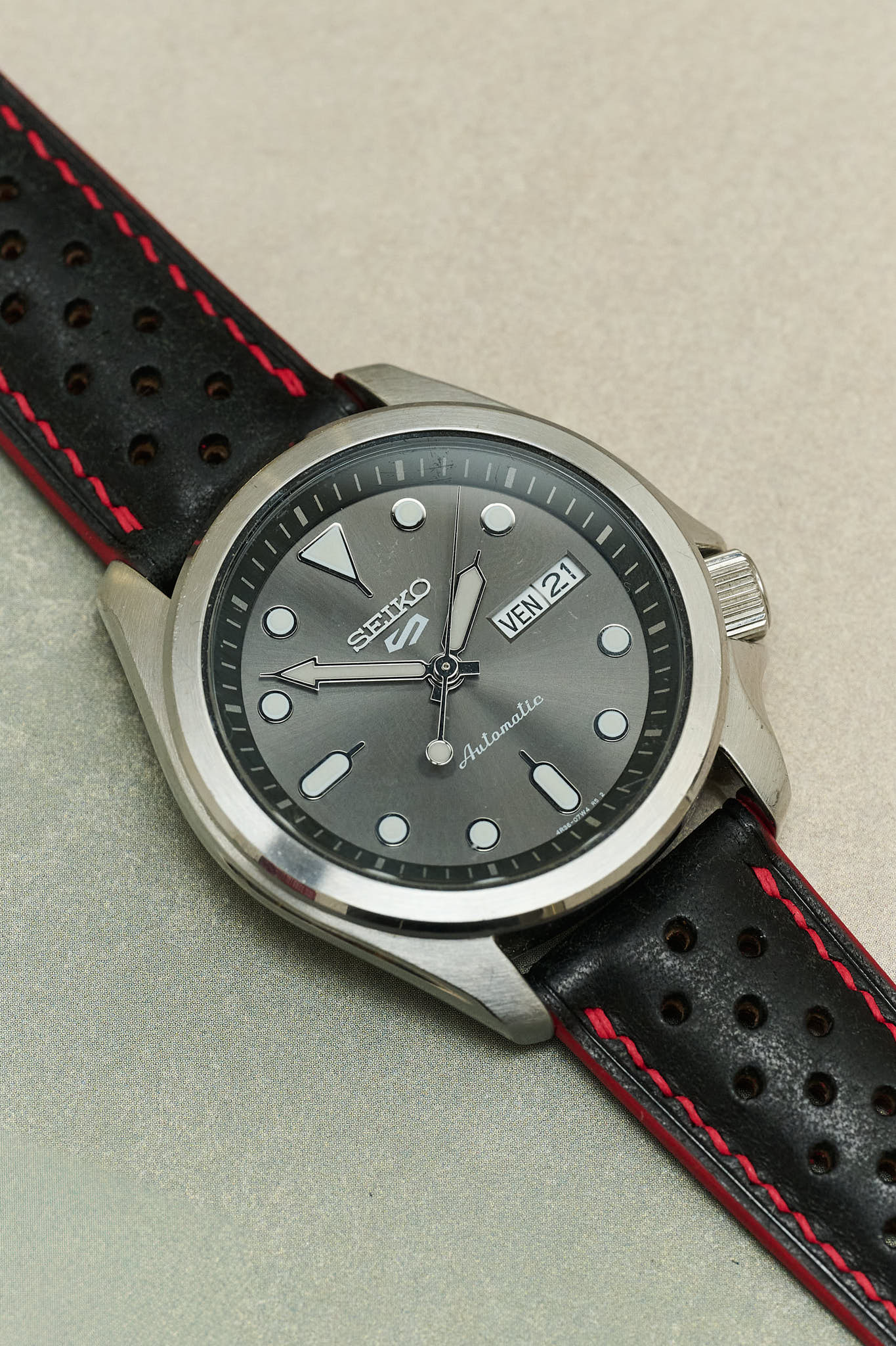 Pueblo Rally Watch Strap - Black & Red - RTW - The Strap Tailor