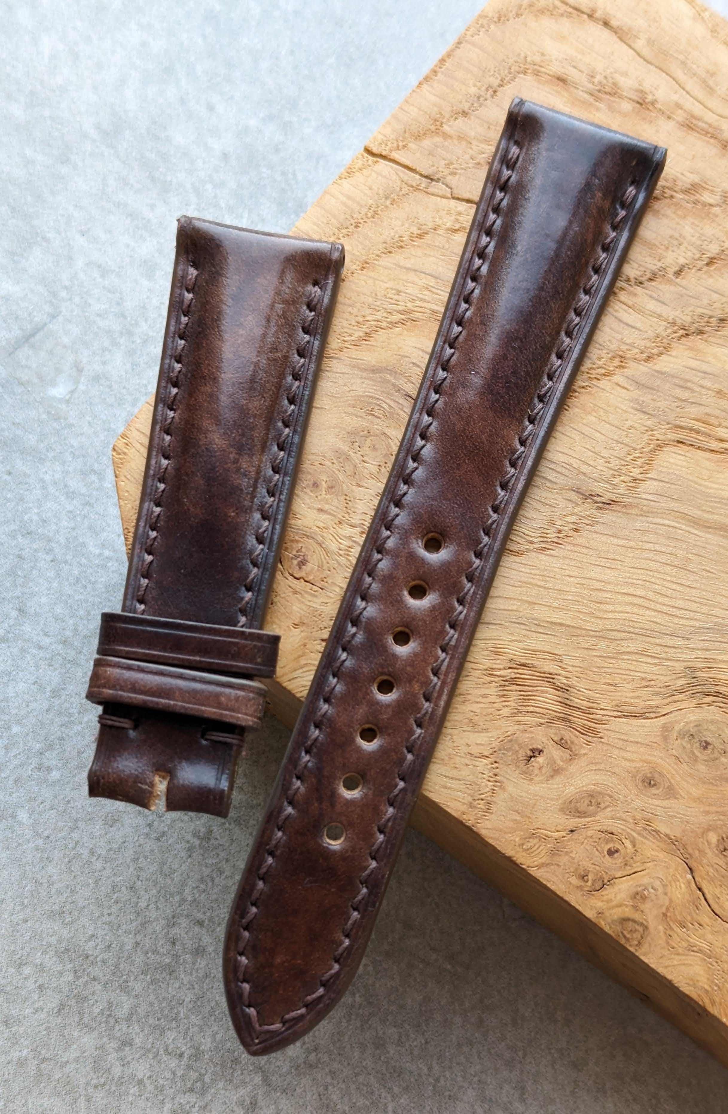 Shell Style Straps Shell Cordovan Watch Strap - Dark Brown Marbled Museum – The Strap Tailor