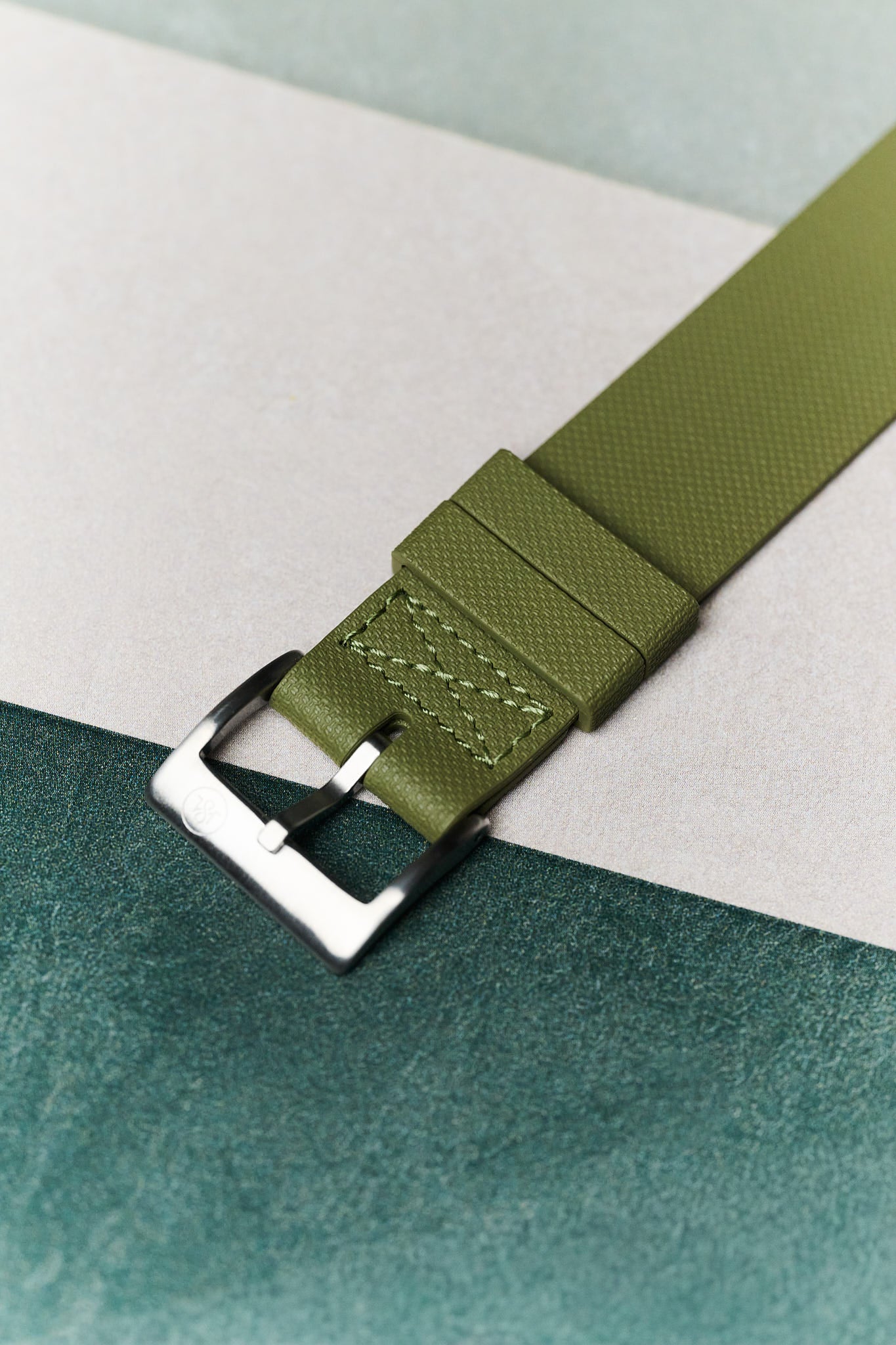 FKM Rubber One-Piece Dive Strap - Olive Green - The Strap Tailor