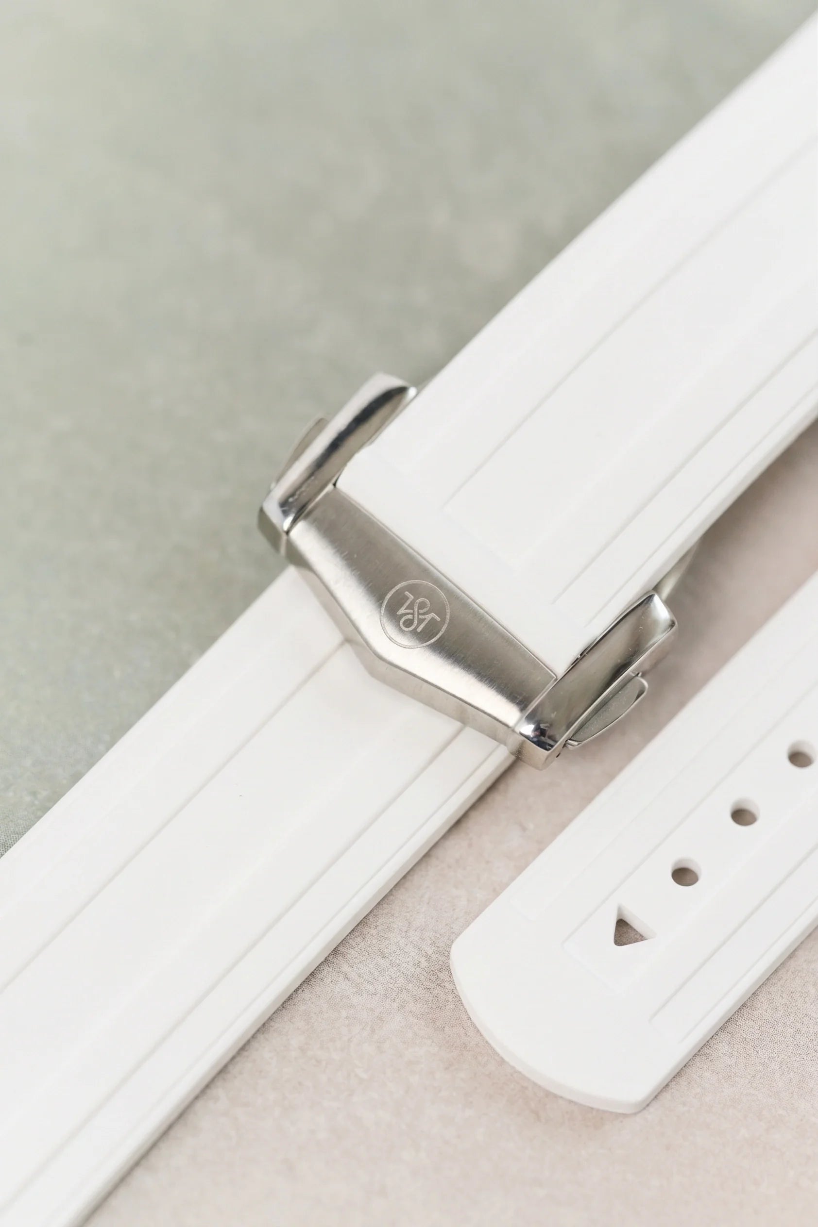 Omega Seamaster 300 Deployant Rubber Strap - White - The Strap Tailor